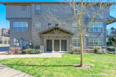 Main picture of 8726 NE Delamere Way