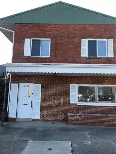 Main picture of 226 N Broad St