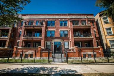 Main picture of 5356 S Michigan Ave