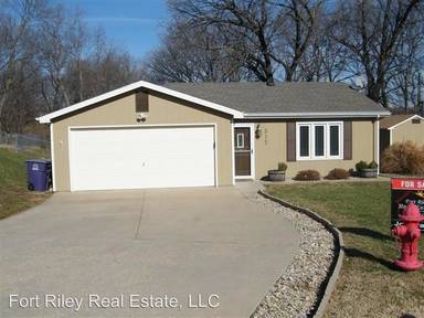 Main picture of 317 Clydesdale Cir