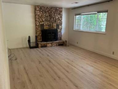 Main picture of 5800 Encino Ave