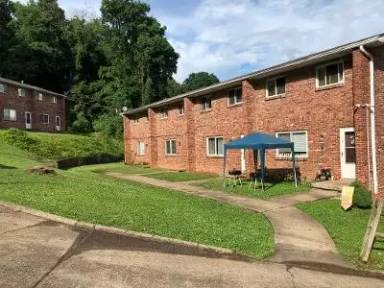 Main picture of 4-9 Woodsedge Way