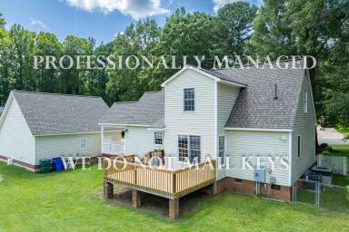 Main picture of 205 Simbelyn Dr