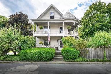Main picture of 30 Laurel Ave