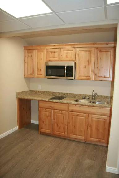 Main picture of 1060 N Louis St