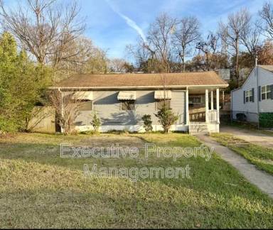 Main picture of 2009 Hollins Dr