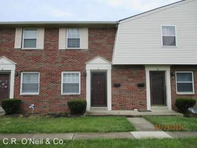 Main picture of 5762 Pine Tree St W