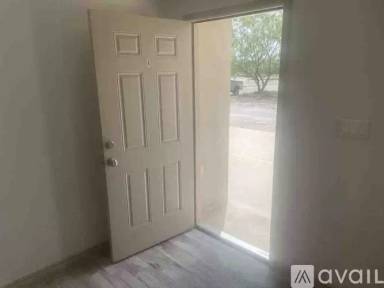 Main picture of 2877 Siwel St