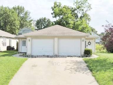 Main picture of 217 W 20th St