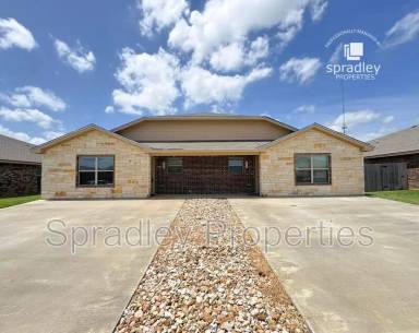 Main picture of 943 Laila Ln