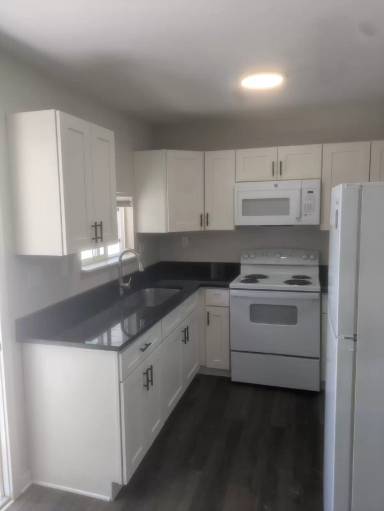 Main picture of 2208 E McPherson Hwy