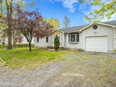 Main picture of 235 Bayberry St