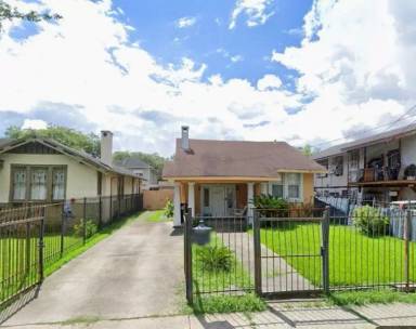 Main picture of 2831 Calhoun St