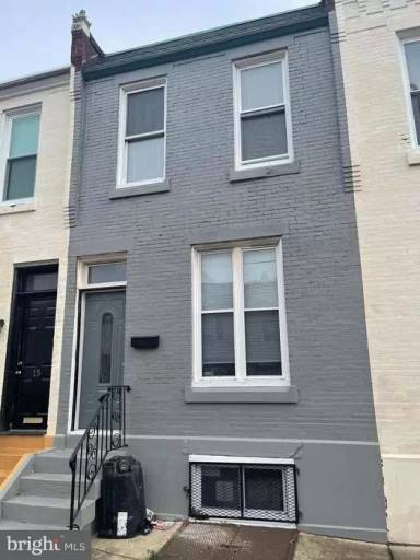 Main picture of 13 S 45th St