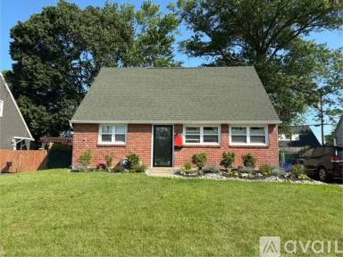 Main picture of 2609 Armstrong Ave