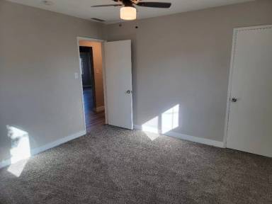 Main picture of 2229 Donna St