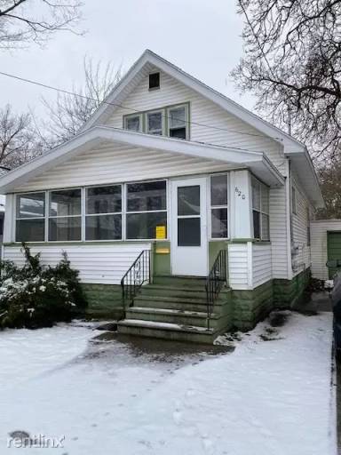 Main picture of 620 Orchard Ave