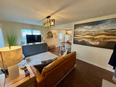 Main picture of 735 N 25 W