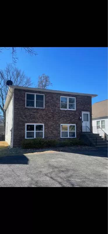Main picture of 72 Maplewood Ave