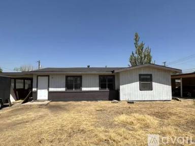 Main picture of 3202 Thomas Ave