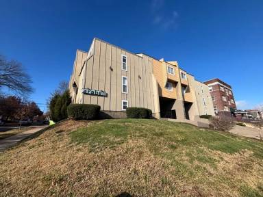 Main picture of 3740 Warwick Blvd
