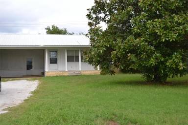 Main picture of 1708 E Main St