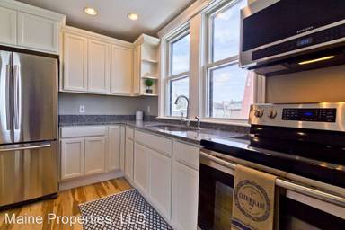 Main picture of 146 Congress St