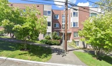 Main picture of 2500 E Denny Way