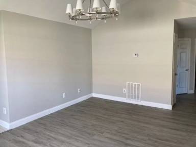 Main picture of 516 Phillips Ct