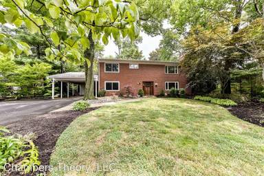 Main picture of 1723 Rupert St