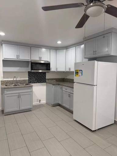 Main picture of 8677 Dearborn Ave