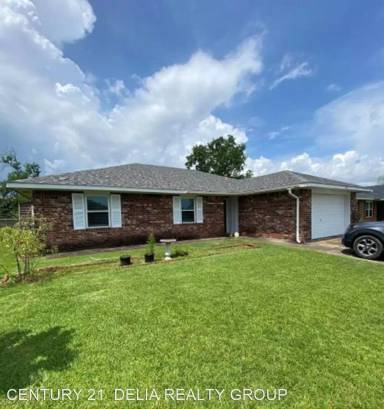 Main picture of 2103 Pear St