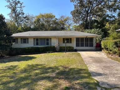 Main picture of 4415 Fairfax Dr