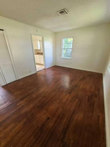 Main picture of 1618 N Adams St