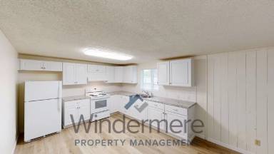 Main picture of 925 S College Ave
