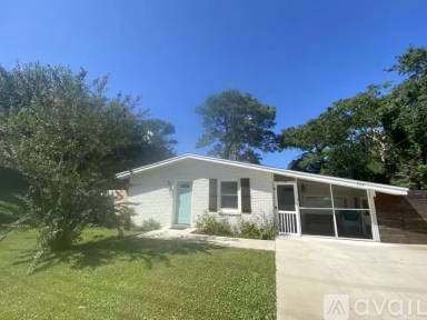 Main picture of 329 Hollywood Blvd NW
