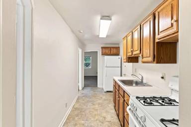 Main picture of 743-746 Skyline Dr