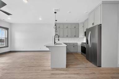 Main picture of 4967 N Beach Dr