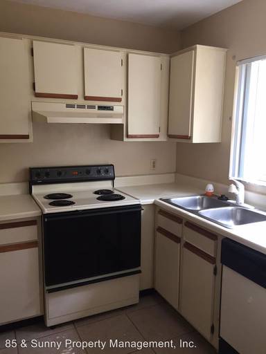 Main picture of 265 Spring Dr