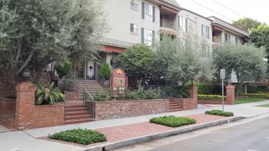 Main picture of 339 S Catalina Ave
