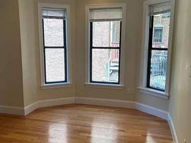 Main picture of 639 Tremont St
