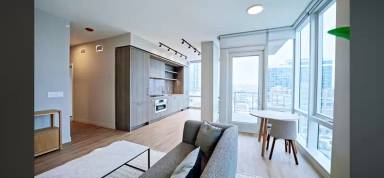 Main picture of 201 W Chestnut St