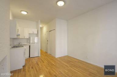 Main picture of 348 W 47th St