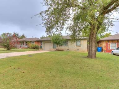 Main picture of 2233 Churchill Pl