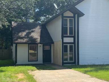 Main picture of 11 Rosewood Ct