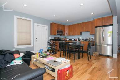 Main picture of 10 Wadsworth St