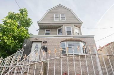 Main picture of 514 Hawthorne Ave