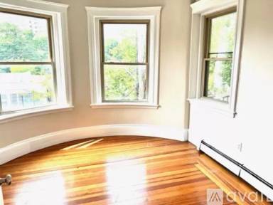 Main picture of 22 Boston St