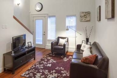 Main picture of 3855 N Mississippi Ave