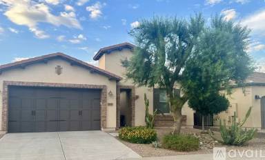 Main picture of 1808 E Laddoos Ave